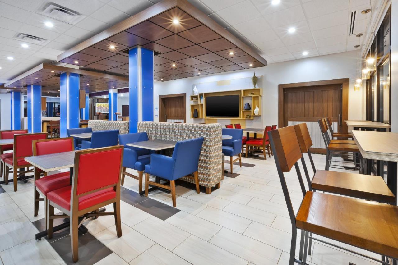 Holiday Inn Express & Suites - Painesville - Concord By Ihg Exterior photo