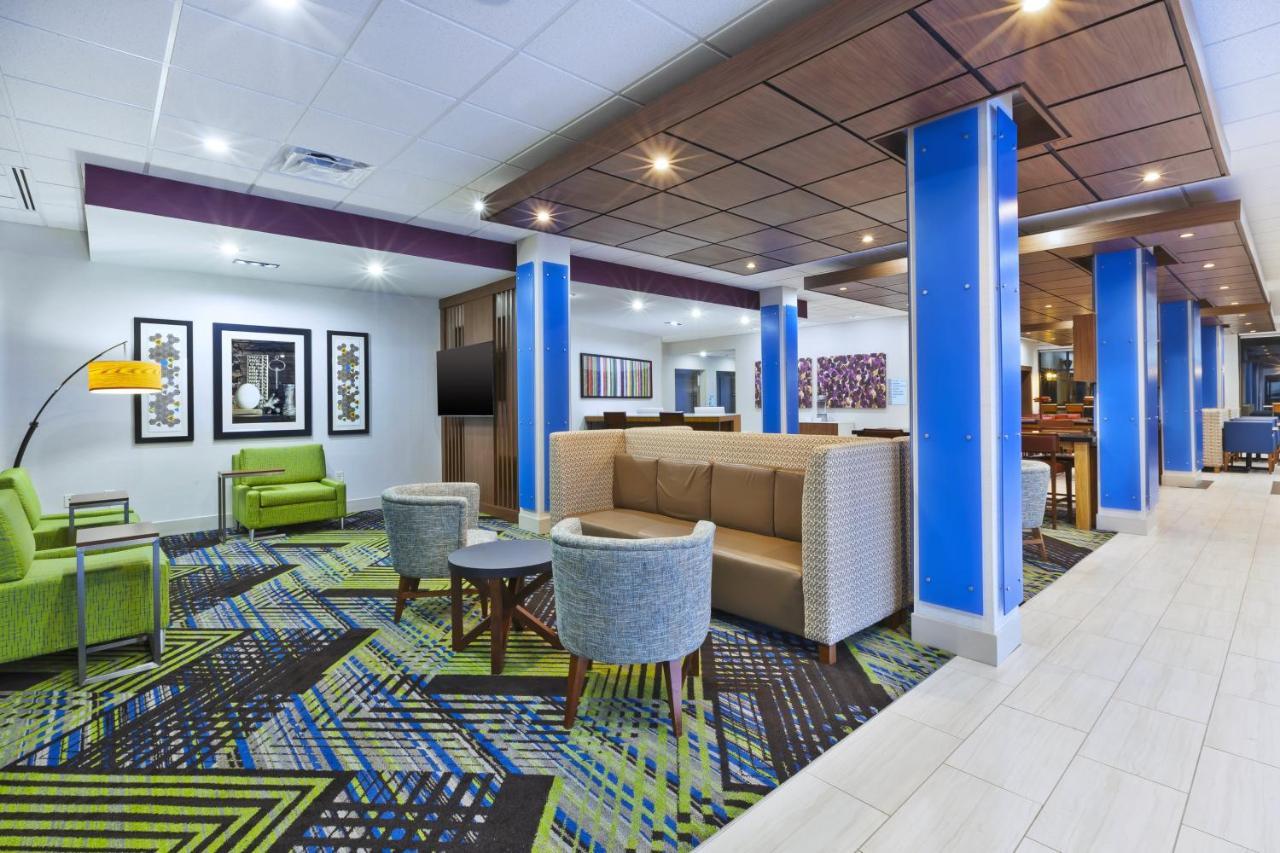 Holiday Inn Express & Suites - Painesville - Concord By Ihg Exterior photo